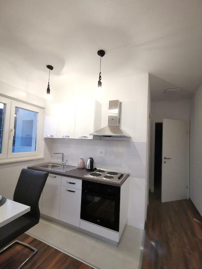 Charming Studio - Apartment Makarska Exterior photo